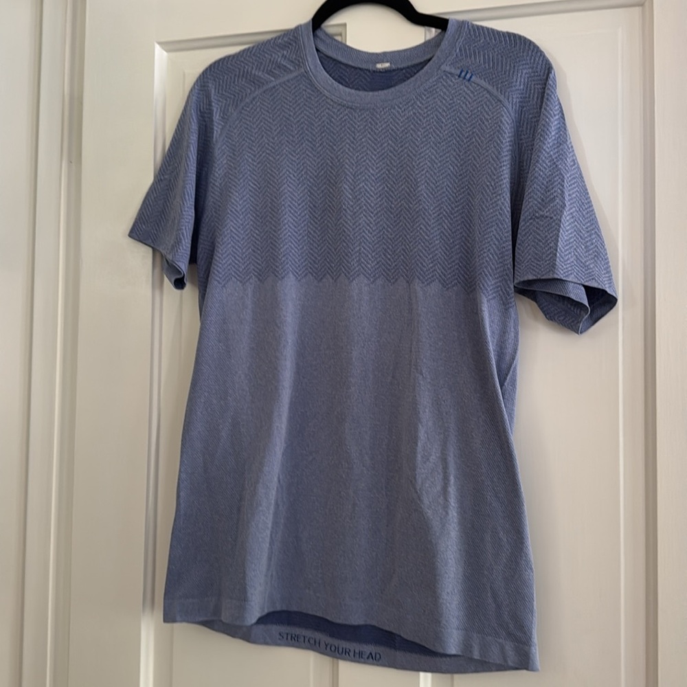 Lululemon Blue Vent T-Shirt - Picture 3 of 16